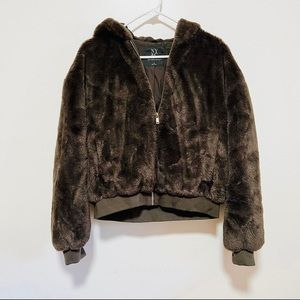 New York & Company M Faux Fur Bomber Jacket Like New